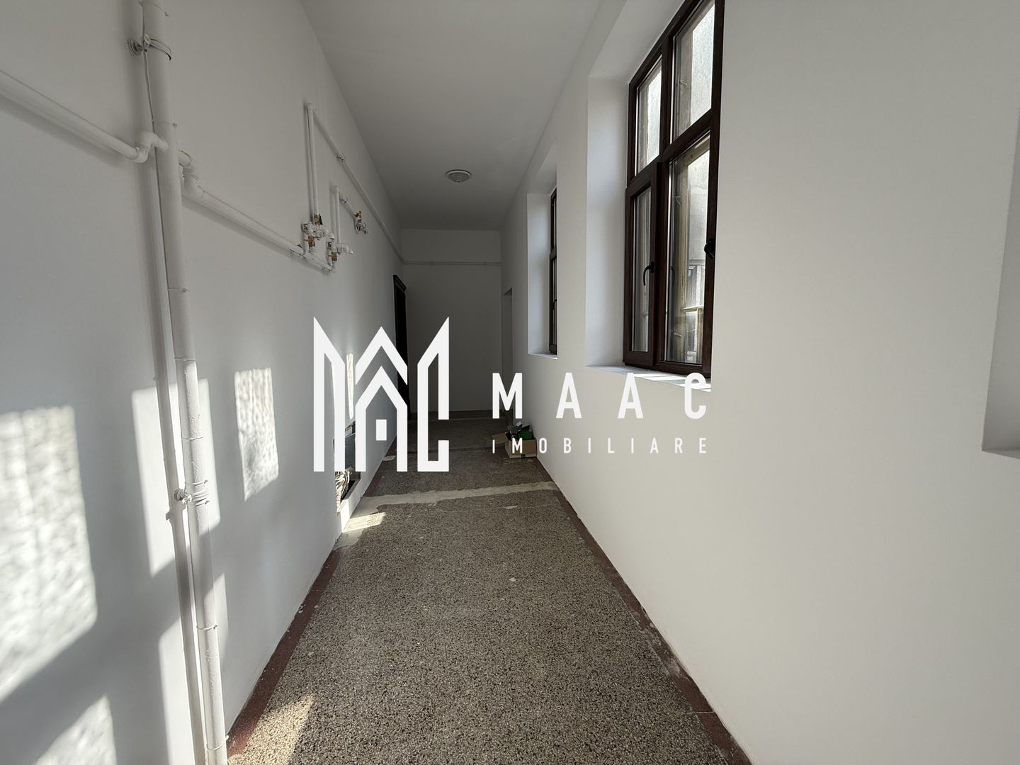 Garsoniera | Etaj 1 | Renovata | La alb | Zona Garii - Poză 6