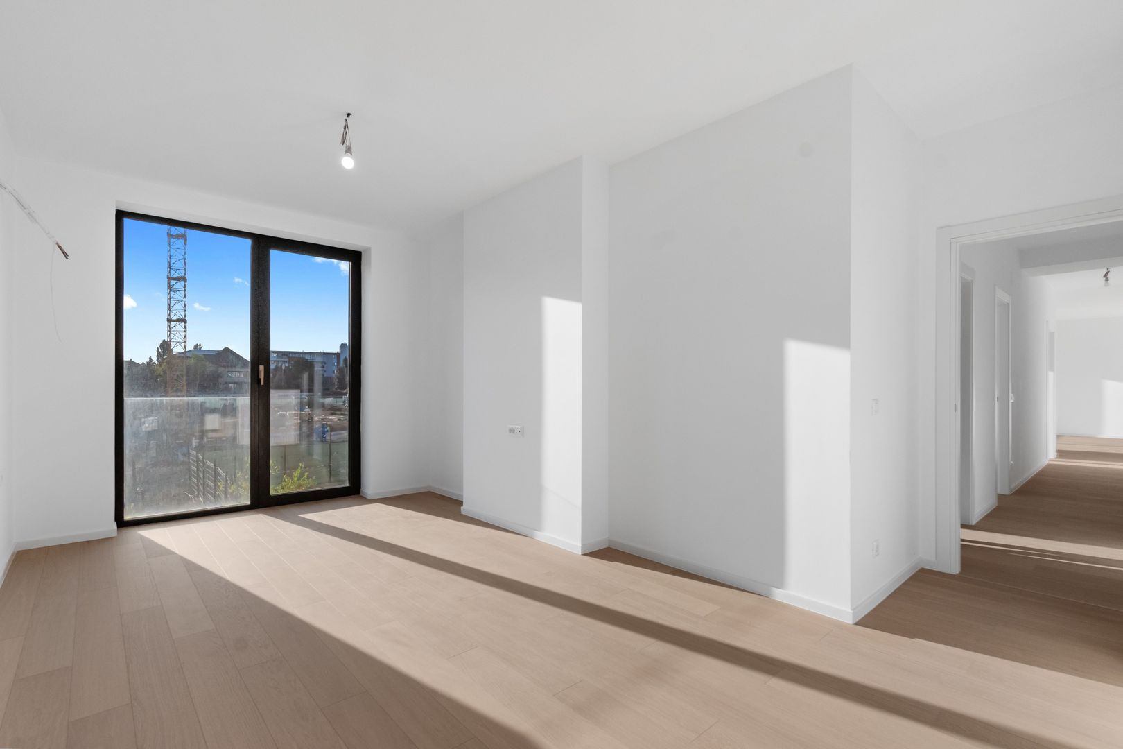 Apartament 4 camere - 112 mp - comision zero - 249000 Euro+tva - Poză 9