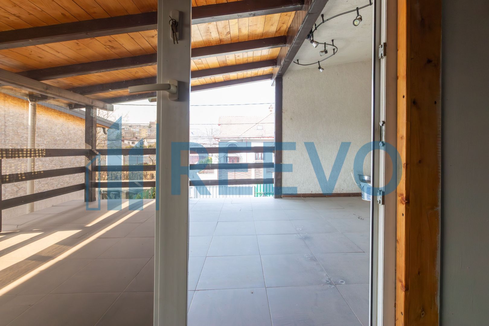 Clădire și teren pentru investiție, central Roman - Poză 45