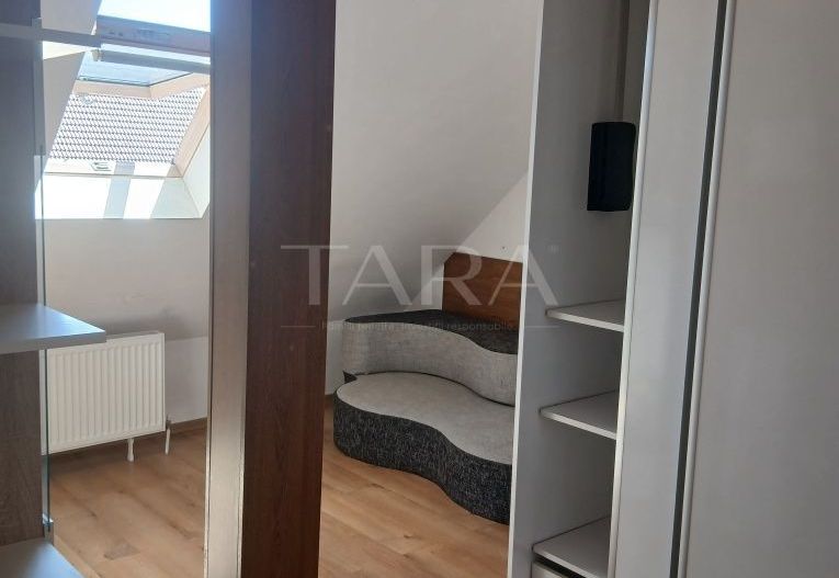 Apartament cu centrală proprie și spațiu de depozitare. - Poză 4