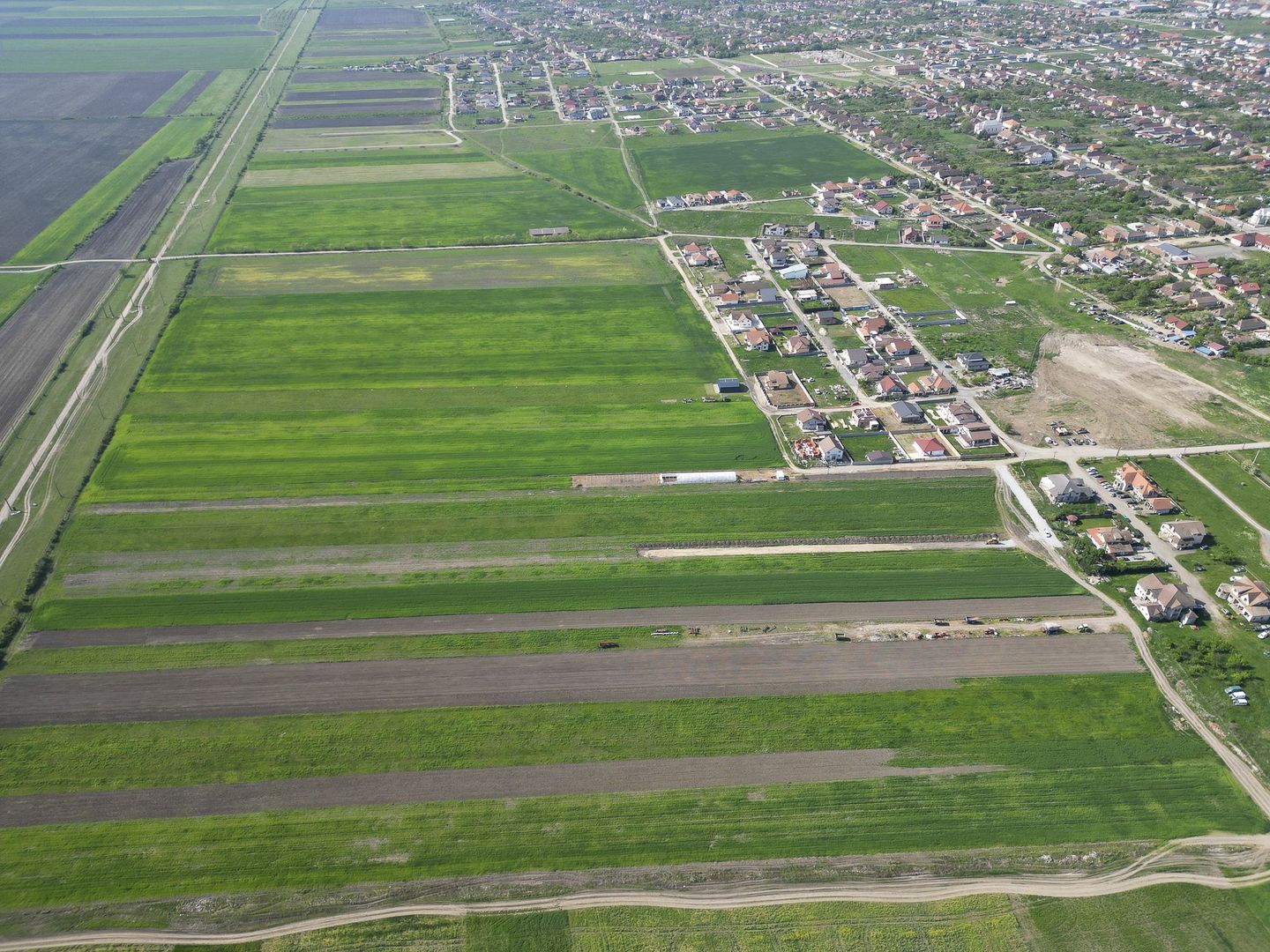 Loc de casa de 504 mp în Livada - Poză 20