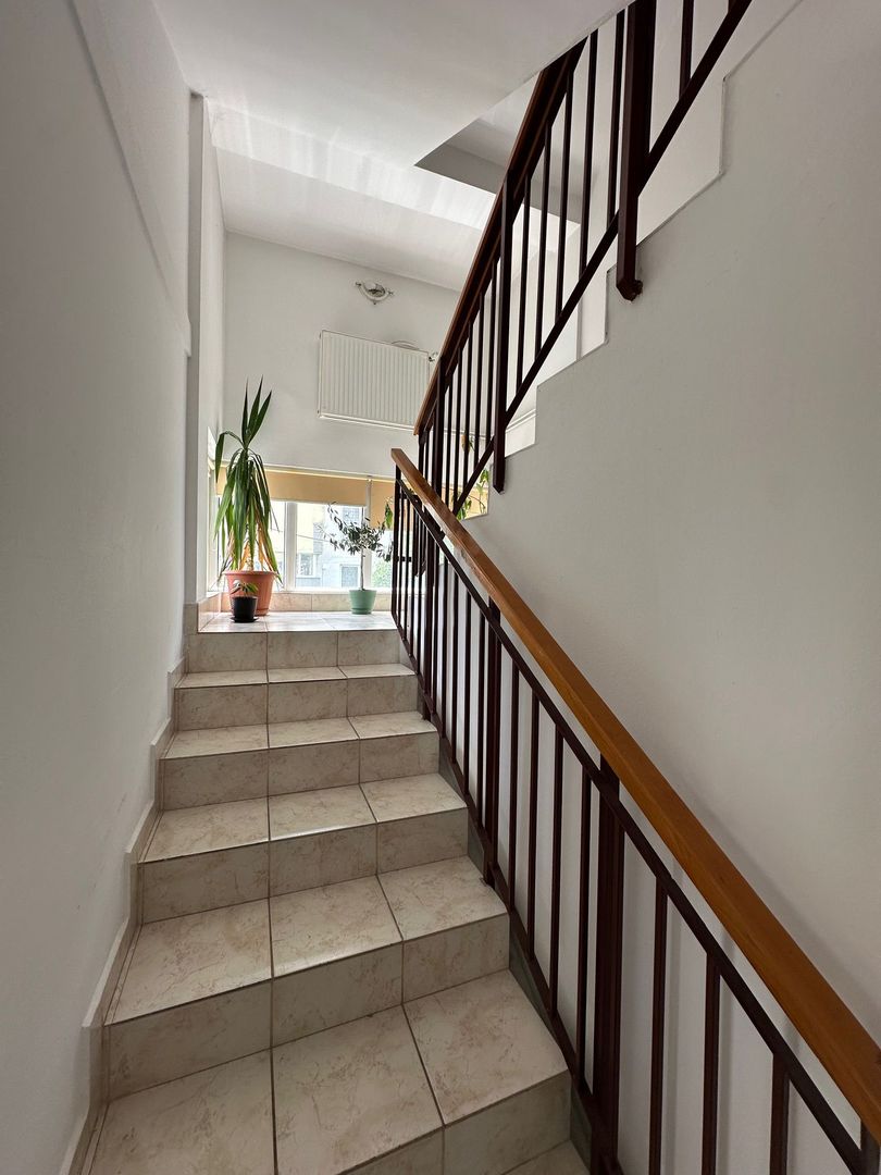 Casă / Vilă cu 5 camere zona Lunei - Poză 15
