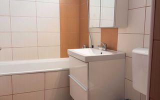 Apartament cu 2 camere, etaj 1/4, renovat, cartier Intre Lacuri ! - Poză 7