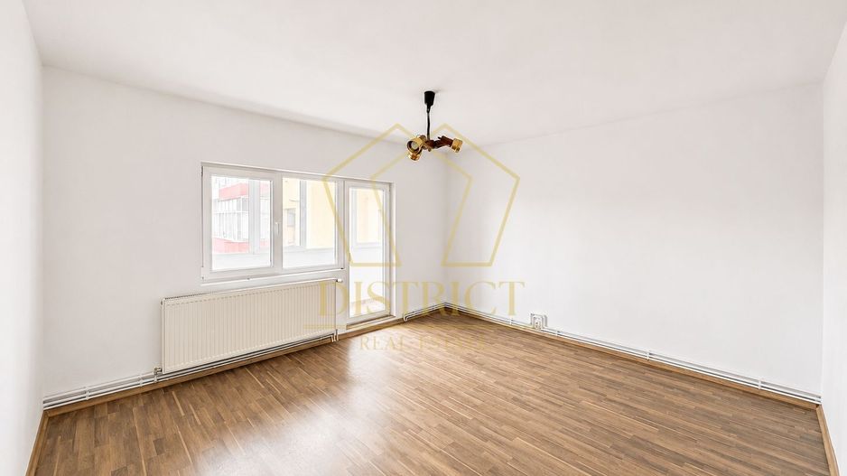 Apartament spațios cu 3 camere si 2 bai | Bucovina - Poză 1