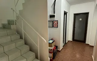Cladire pretabila spațiu birouri/ clinica - Poză 21