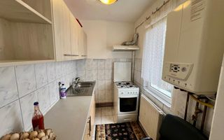 Apartament 2 camere , etaj 2, zona Țiglari - Poză 4