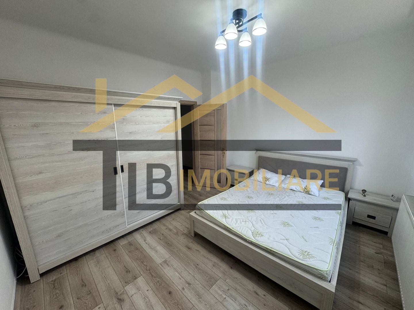 Apartament cu 2 camere, decomandat, 56mp, Zona UMFST - Poză 1