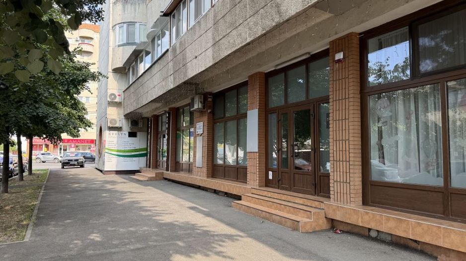 Spatiu servicii, birouri, Zona Modern. Comision 0 - Poză 23