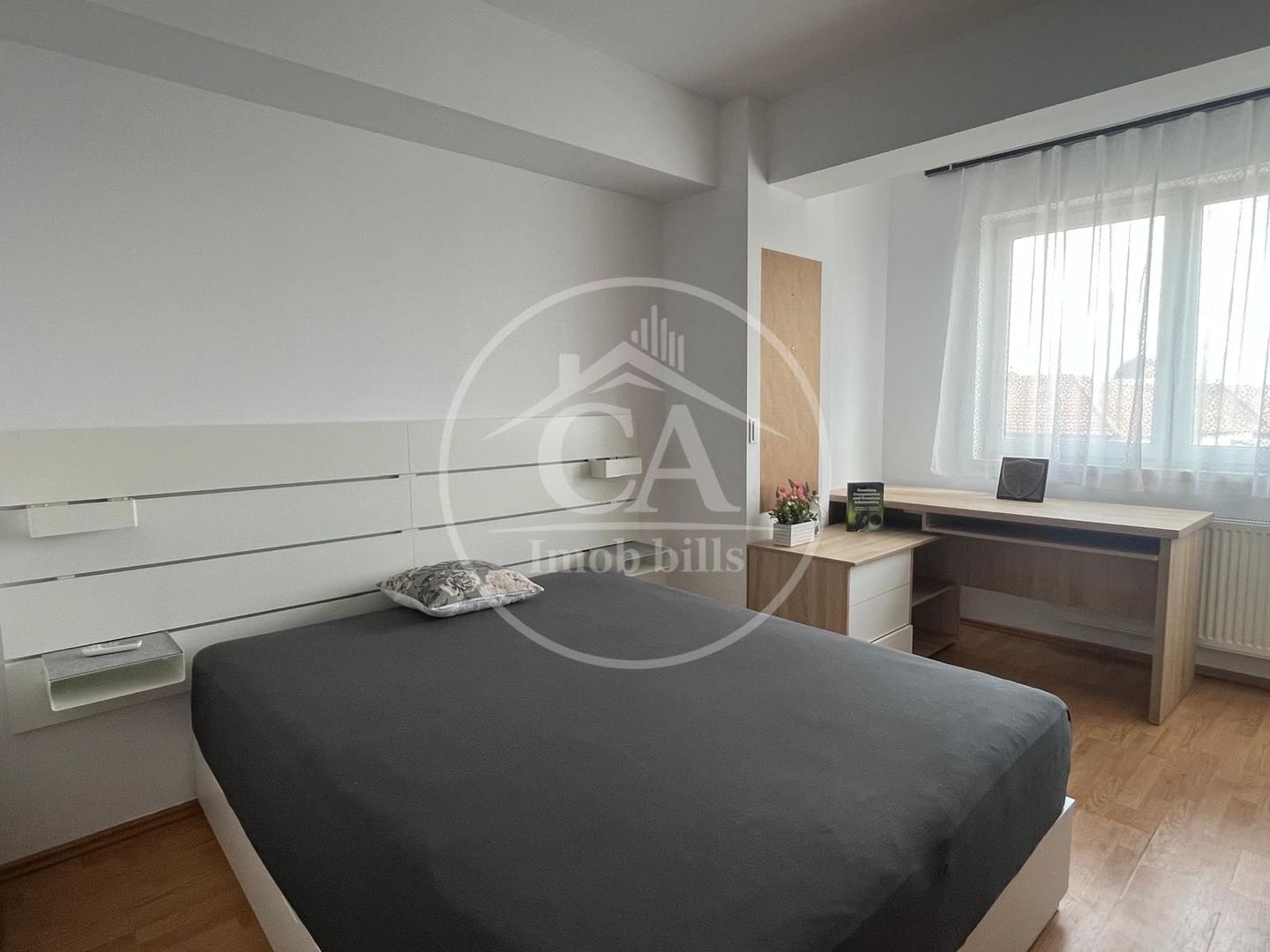 Apartament cu 3 camere de vânzare în zona Iosia, Oradea - Poză 1