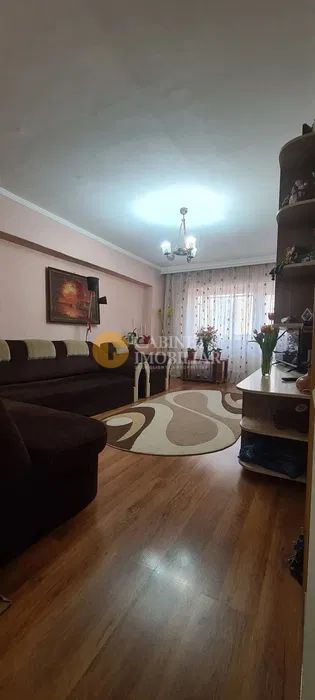Nicolina Etaj 1 Apartament cu 2 Camere Decomandat 60 mp - Poză 1