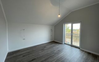 Duplex-4 camere-pozitie excelenta-la asfalt-Remetea Mare - Poză 4