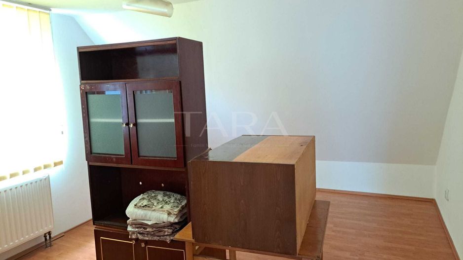 Casă înșiruită tip triplex – zonă liniștită. - Poză 4