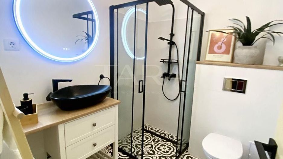 Vand apartament 2 camere, Centru,  finisaje de lux - Poză 7