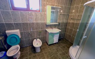 5 Dormitoare-2 bucatari-3 bai-Living-Toate utilitatile-Popoveni - Poză 7