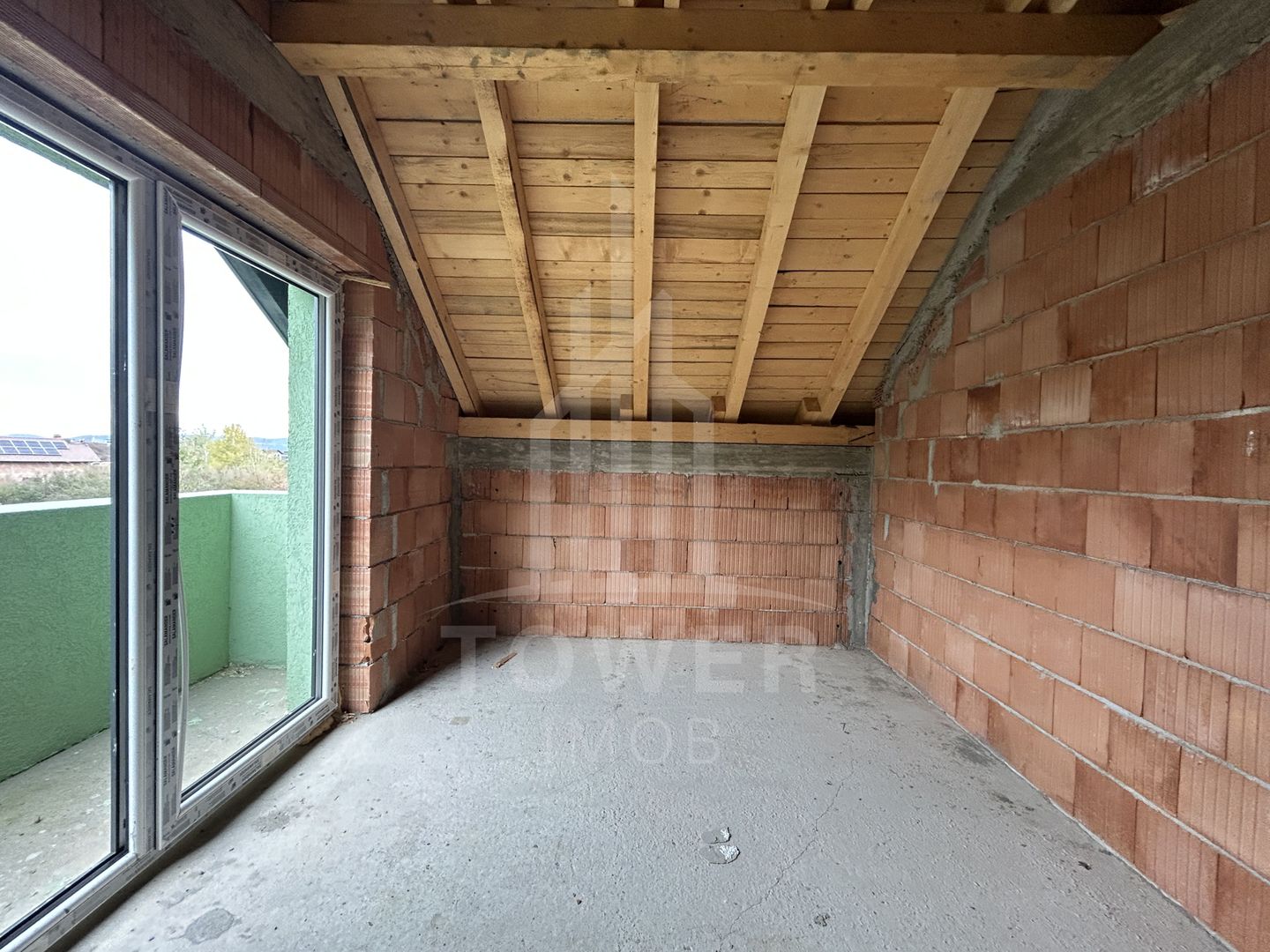 Casă Parter+Etaj– la roșu în interior, la cheie în exterior – Selimbar - Poză 10