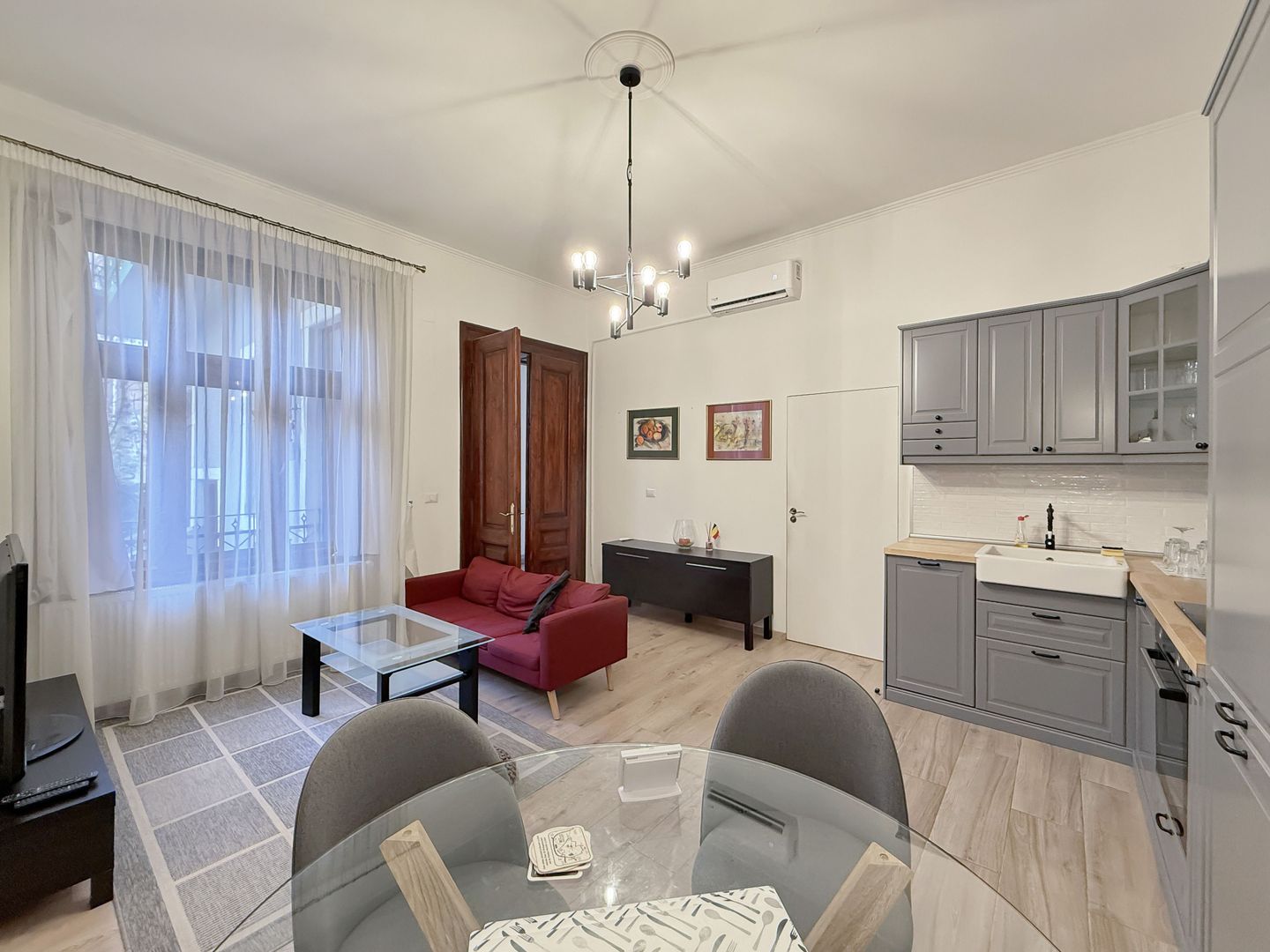 Apartament 3 camere, zona centrala! - Poză 2