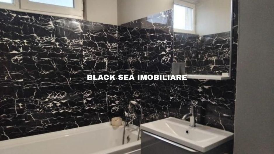 De vanzare Apartament 2 camere zona Centrala - Bloc cu lift - Poză 7