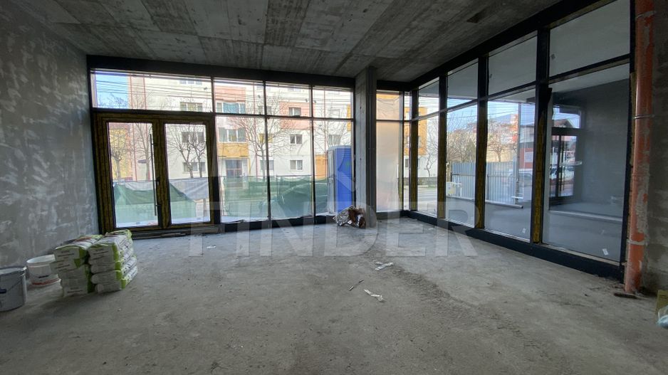 Vanzare spatiu comercial vitrina, 126.5 mp, preluare chiriasi - Poză 1