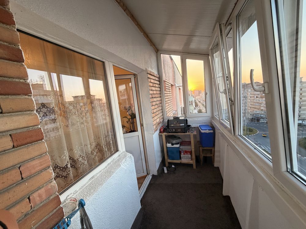 Apartament 4 camere 75 mp cu  balcon si pivnita pe b-dul Mihai Viteazu - Poză 3