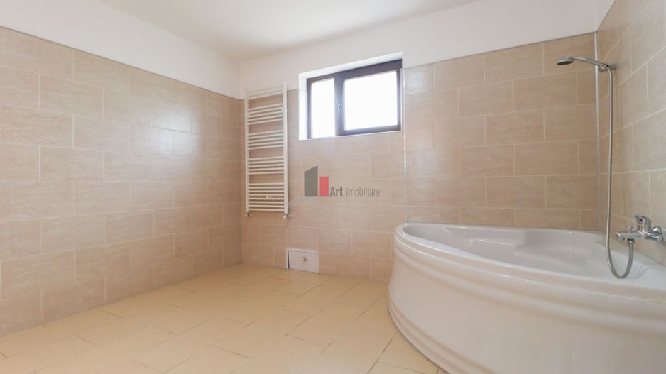 Vila "SEPHARA", teren 700 mp,  292 mp suprafata totala, NEGOCIABIL - Poză 45