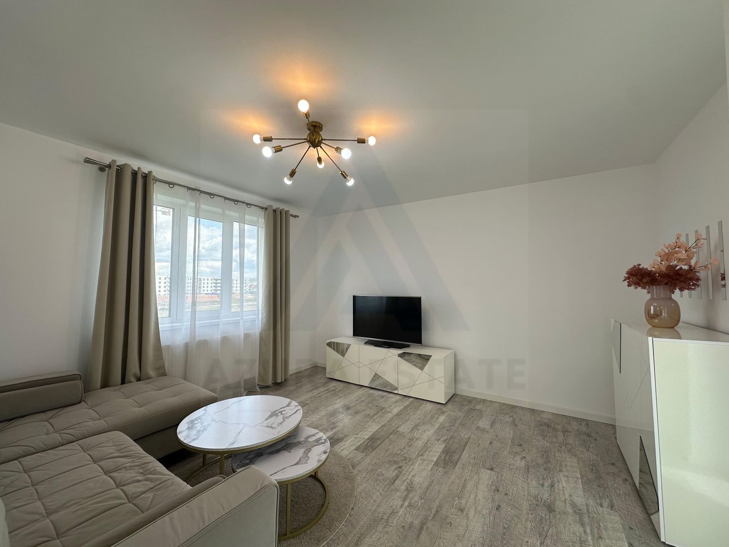 Apartament 3 camere 75 mp utili etaj 2 si 2 locuri de parcare Turnisor - Poză 2