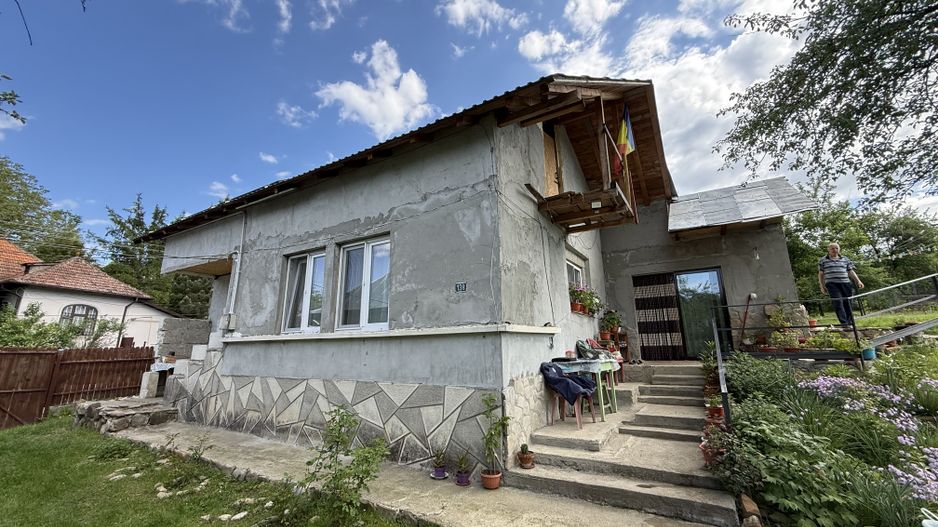 2 Case + teren 1390 mp langa parcul central Provita de Sus - Poză 31