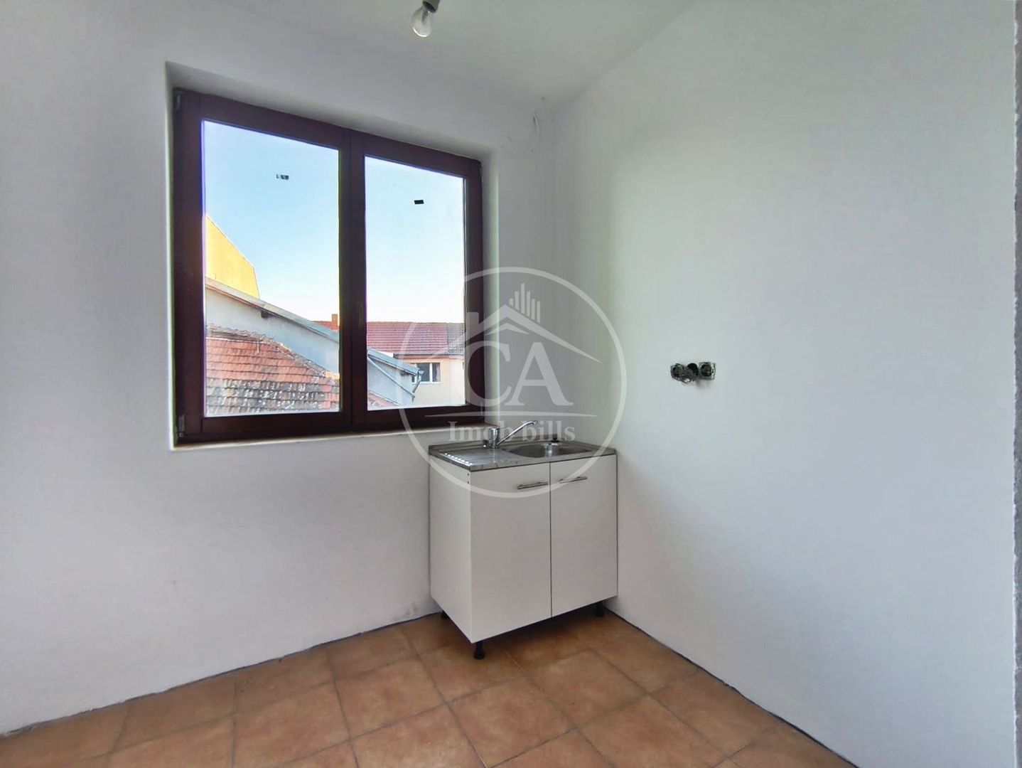 Casa de închiriat cu 6 camere în zona Centrala,  Oradea - Poză 5
