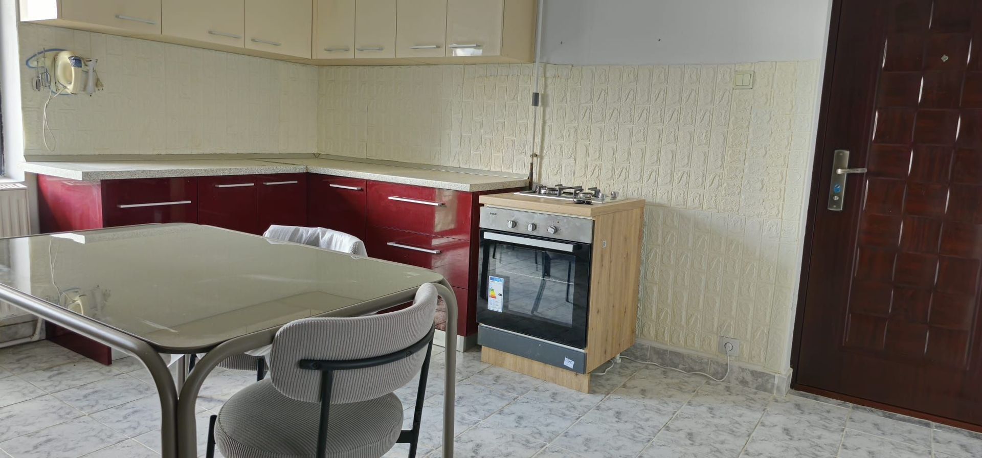 De inchiriat apartament spatios, zona Garii, et. 3, 490 euro negociabil - Poză 12