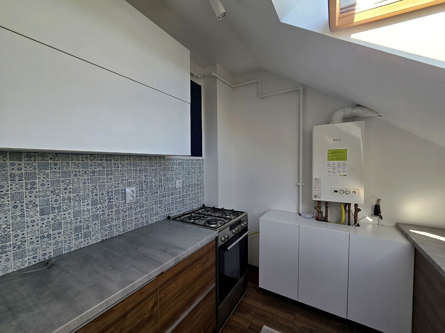 Apartament 3 camere, 86 mp utili, 2 băi, parcare, Florești - Poză 12