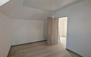 Studio cu vedere panoramică asupra Brașovului - Poză 4