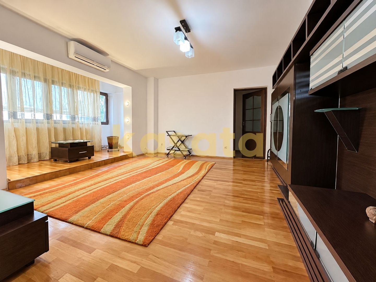 APARTAMENT 3 CAMERE | 72MP  | IANCULUI-MEGA MALL | CENTRALA | RENOVAT - Poză 2