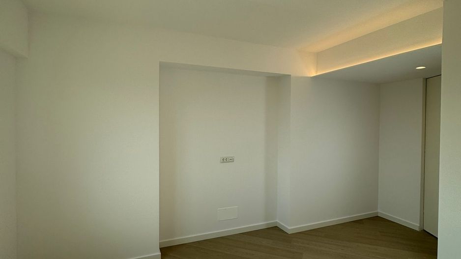 APARTAMENT NEMOBILAT 3 CAMERE CORTINA NORTH - Poză 2