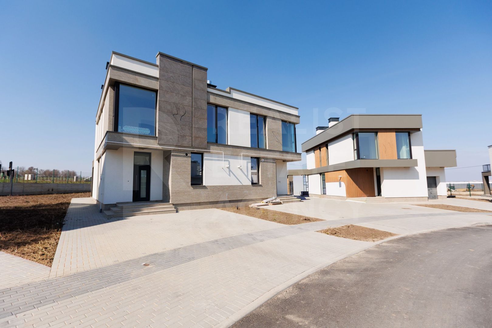 Vânzare, duplex 3 camere, + 6 ari, str. Băcioii Noi, Botanica - Poză 2