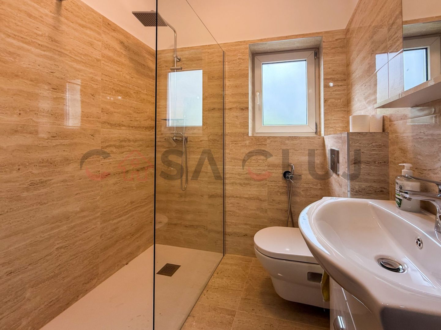 3 camere, finisat modern, etaj 1, central - Poză 7
