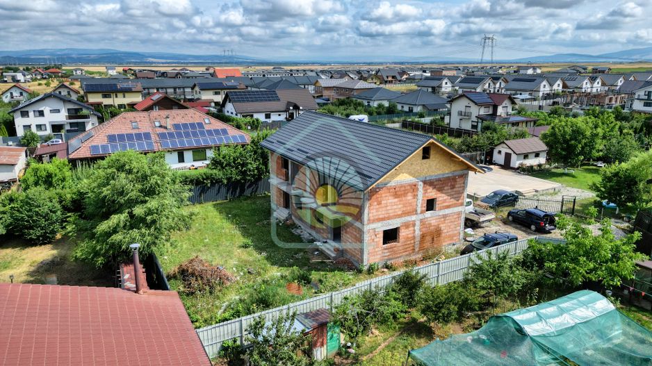 CASA  5 CAMERE IZVOR-TARLUNGENI - Poză 32