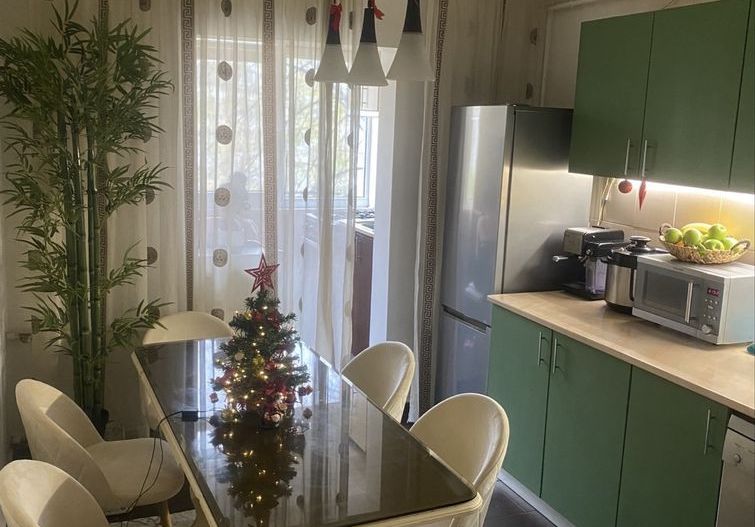 De vanzare Apartament 3 camere Gorjului - Poză 1