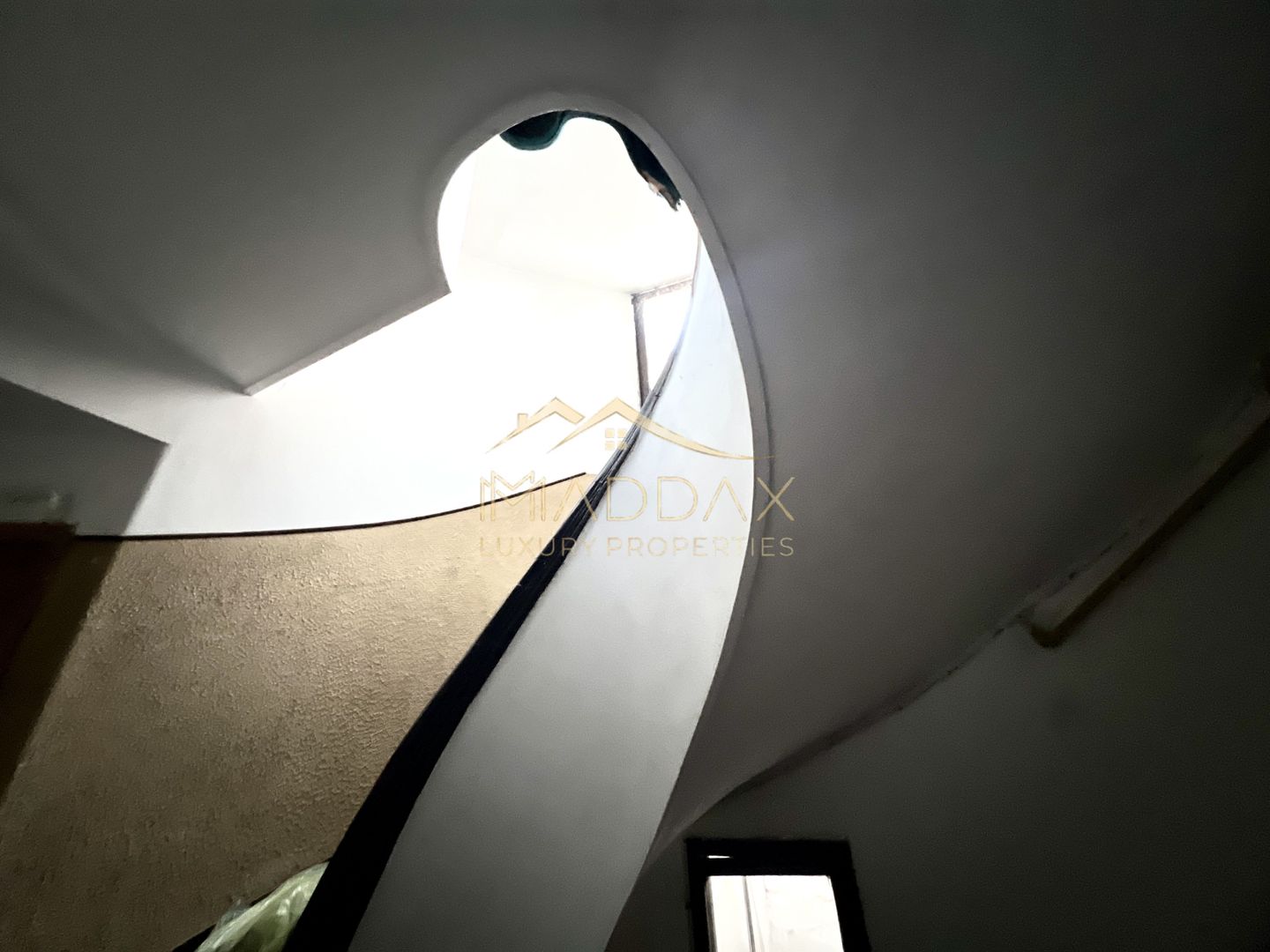 Apartament de Inchiriat | Dacia | 2 camere | Eleganta Stilului Clasic - Poză 37