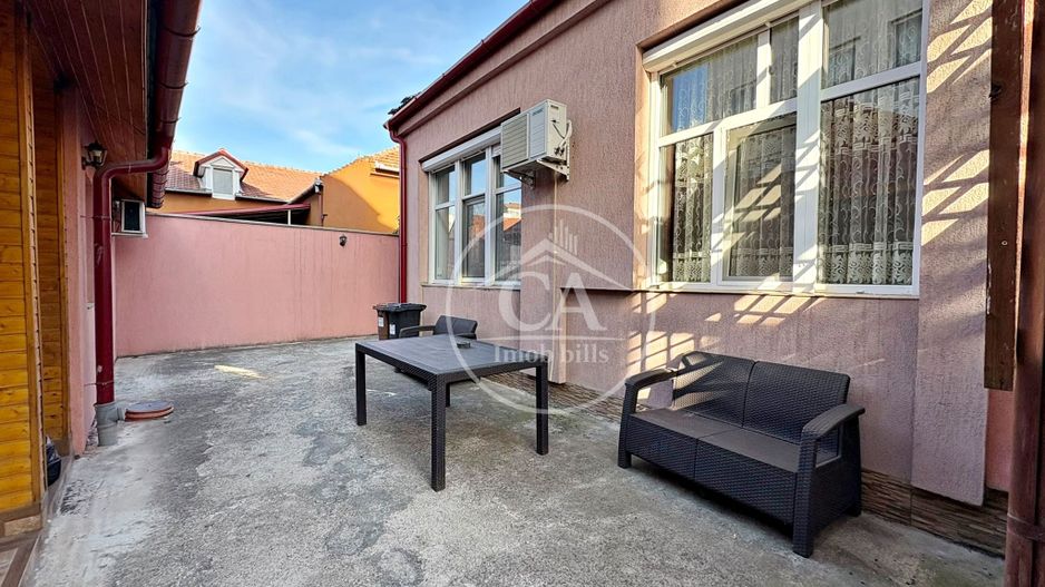 Casă de închiriat cu 3 camere în zona Centrală, Oradea. - Poză 13