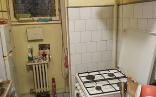 APARTAMENT 3 CAMERE -PIATA ROMANA - Poză 6