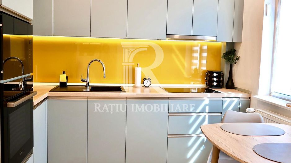 Apartament cu 3 camere | Vedere panoramică deosebită | Oradea - Poză 9