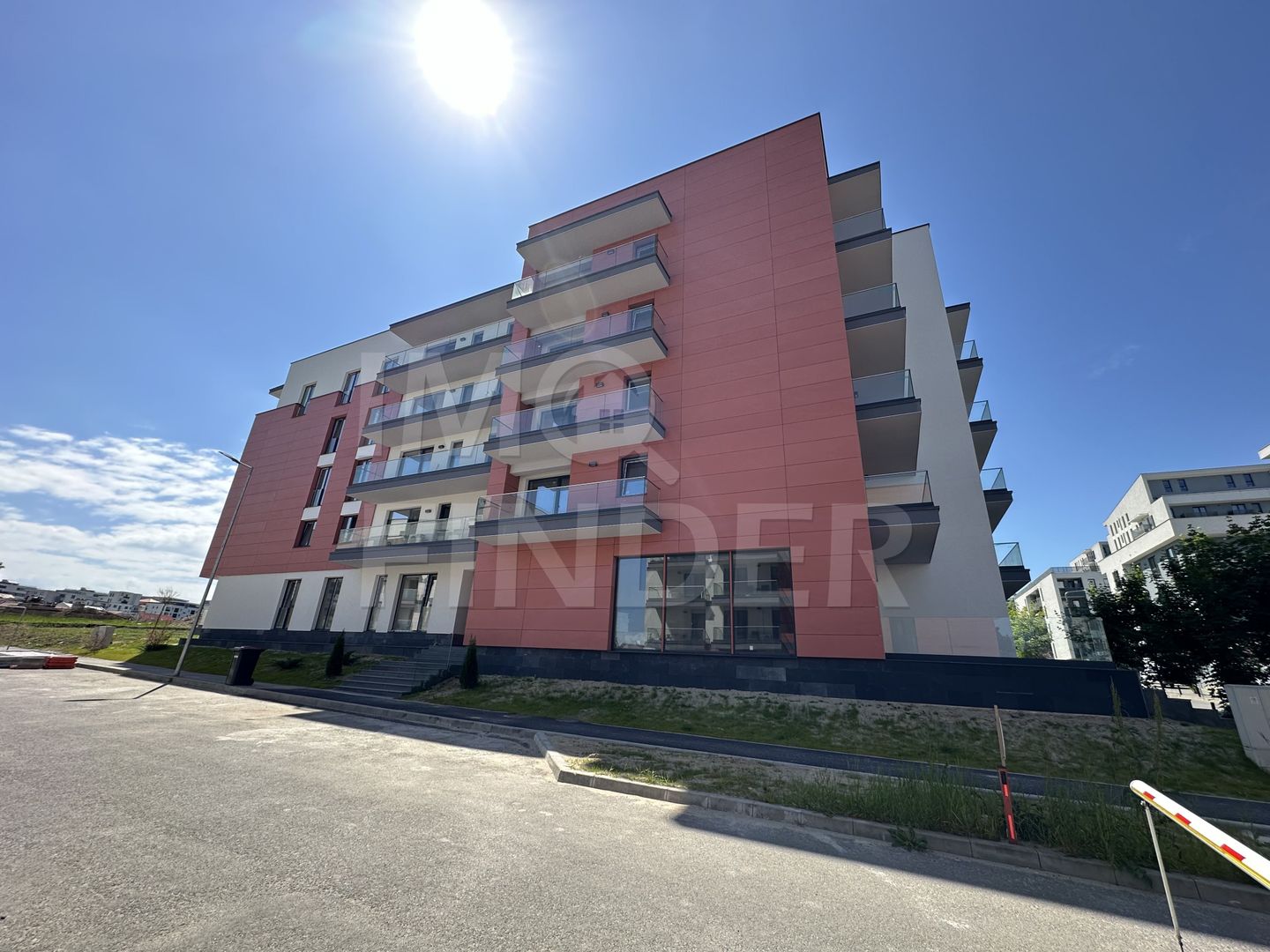 FARA COMISION- 2 camere,  61 mp utili + balcon, etaj 1 din 4 - Poză 2