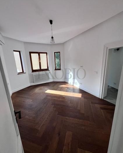 Vilă reprezentativă de închiriat - birouri-showroom| Cotroceni - Poză 7