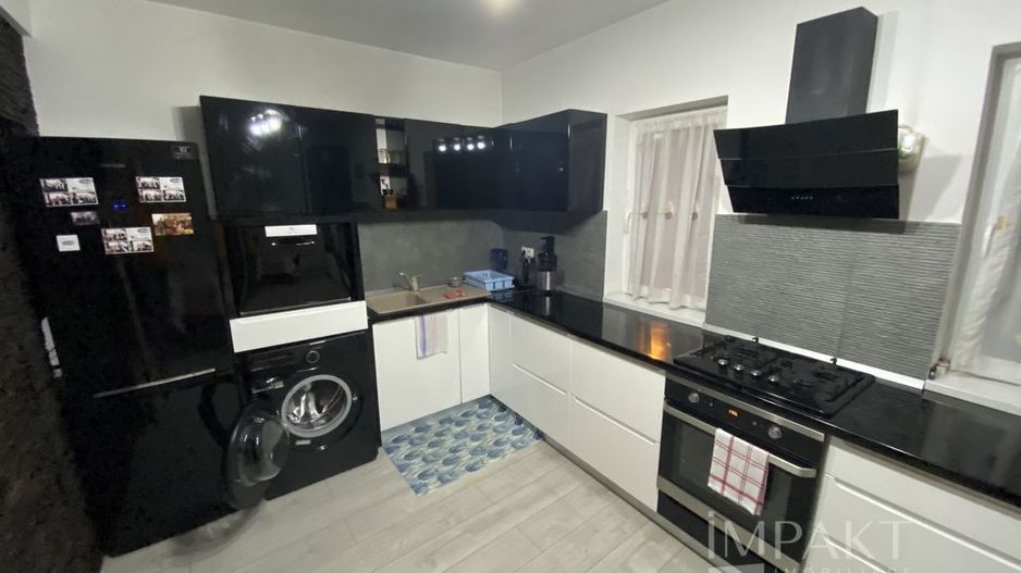 Apartament cu 3 Camere superb de inchiriat , zona Centrală - Poză 9
