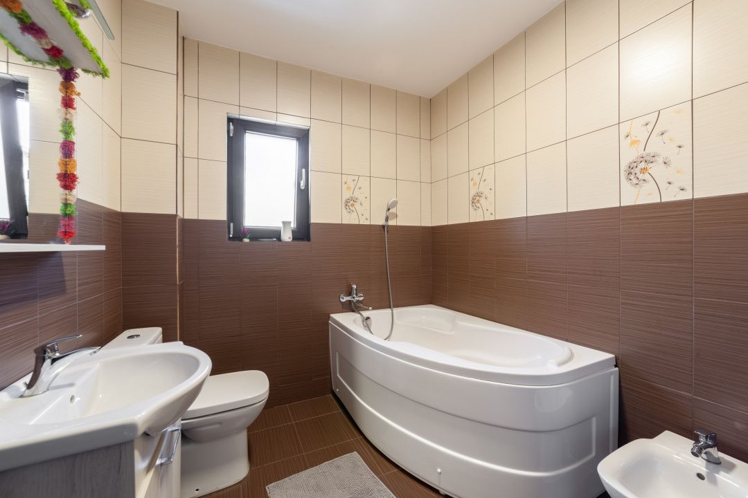 Casa cu 5 camere Stefanesti, Aleea Viilor, AG - Poză 9