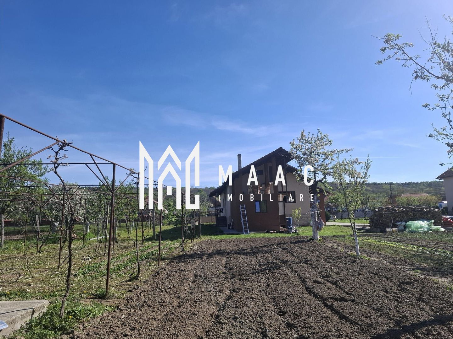 Casă 4 camere | Mănăilești, Vâlcea | 134 mp, teren 1.556 mp - Poză 4