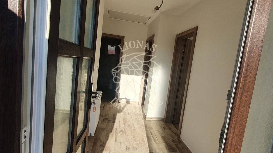 Casa 3 camere,  nivel parter,  3 ari teren, zona Nord Unirea - Poză 2