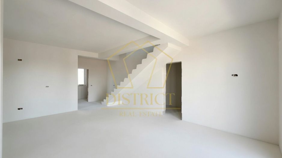 Duplex cu 4 camere, despărțit prin camera tehnica | Mosnita Noua | Barista - Poză 1