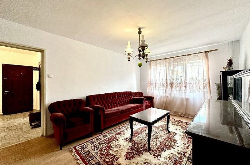 Apartament cu 4 camere zona Aradului - Poză 9