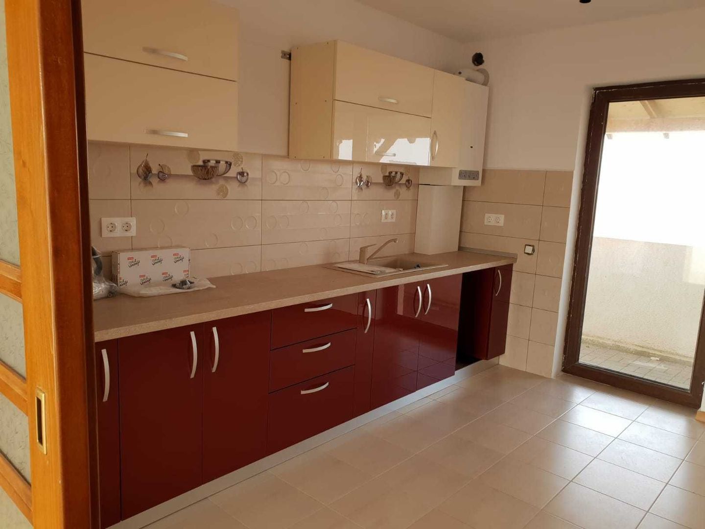 Inchiriez apartament - Poză 3