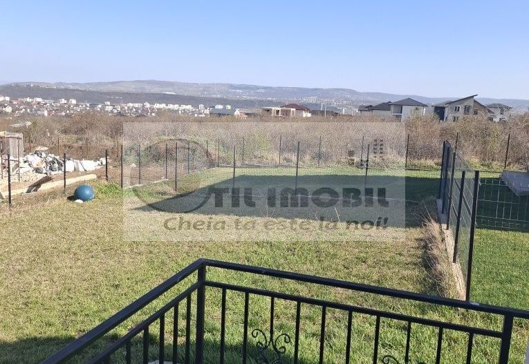 Casa/Vila de închiriat- 750 euro - Poză 2